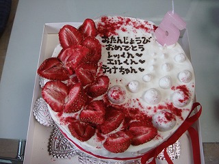 お誕生日ケーキ